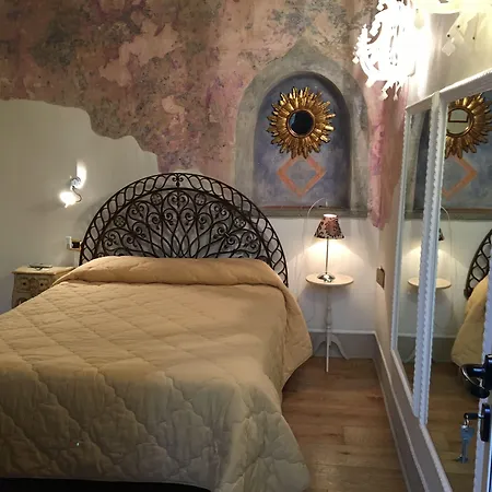 Mr. My Bed & Breakfast